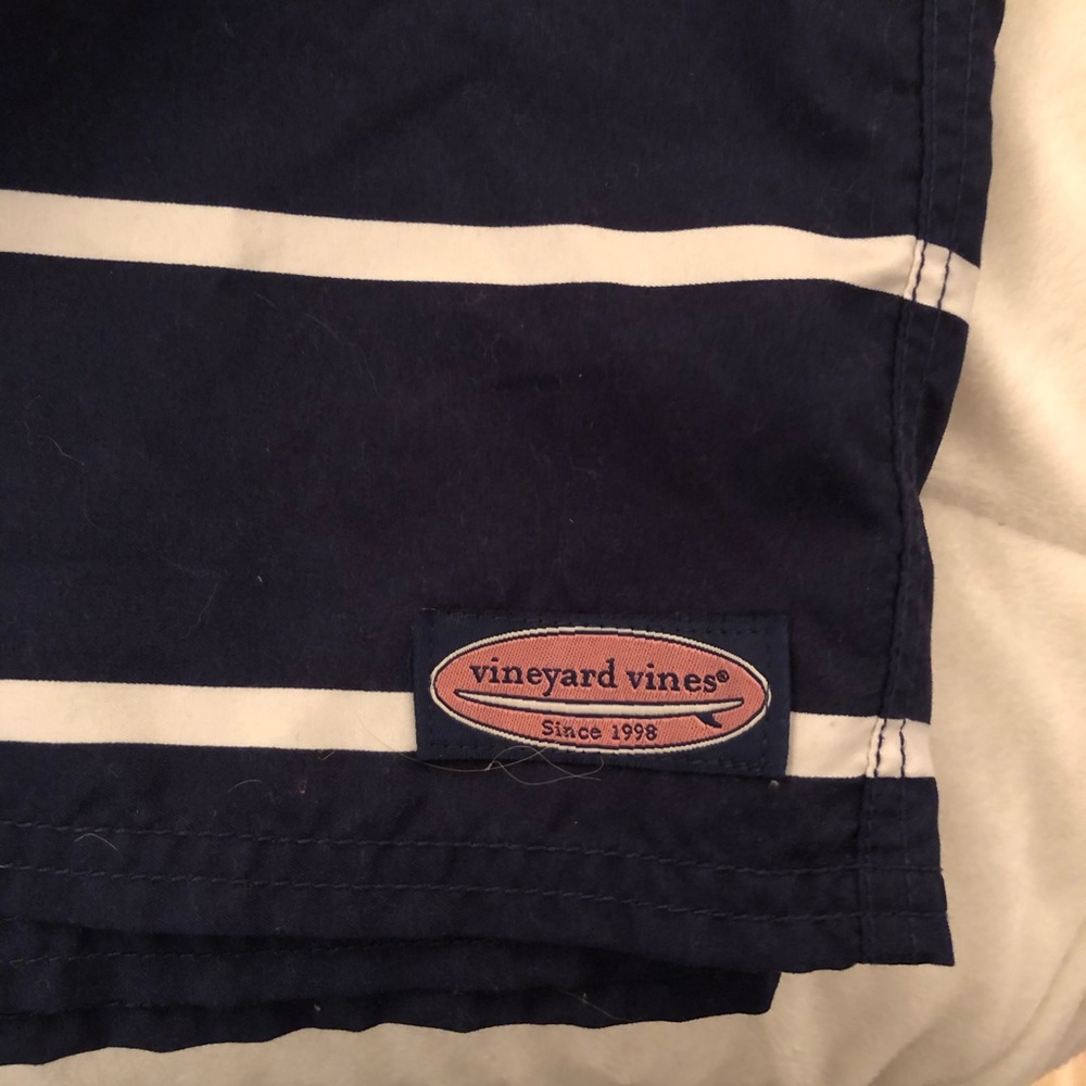 Men’s Vineyard Vines Swim Shorts - Picture 2 of 5